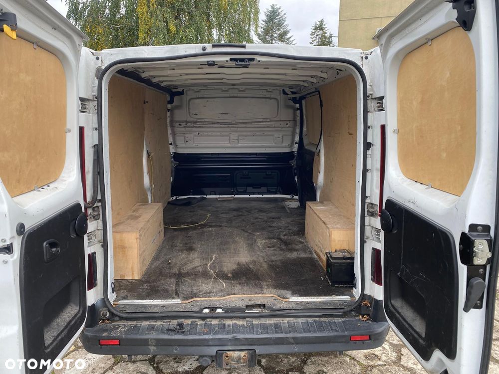 Renault Trafic - 16