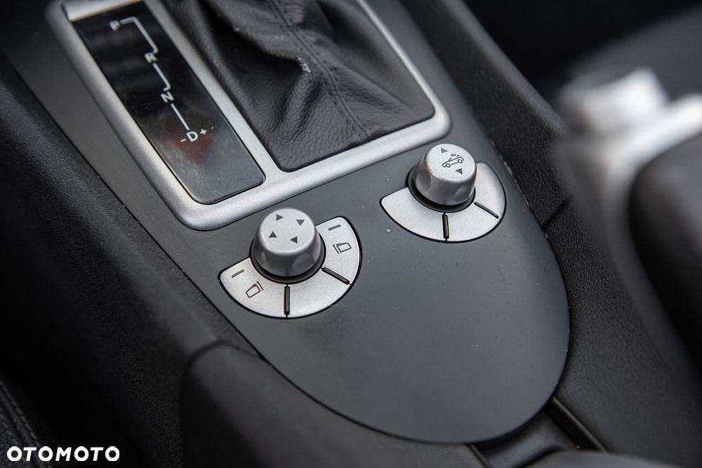 Mercedes-Benz SLK 300 7G-TRONIC - 21