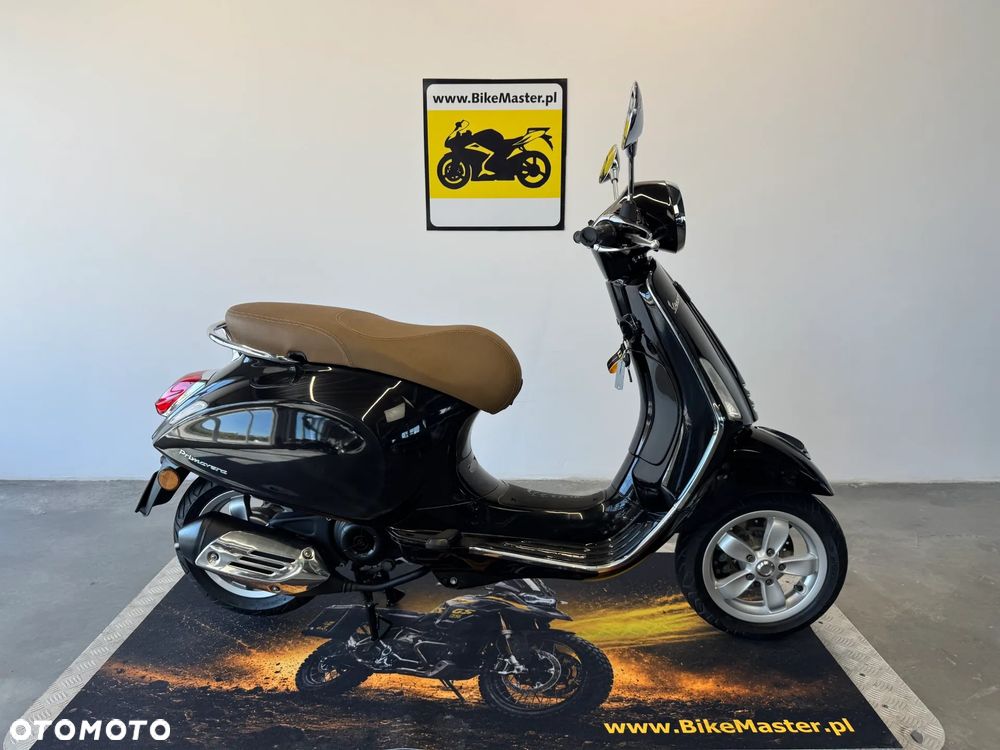 Piaggio Vespa - 1