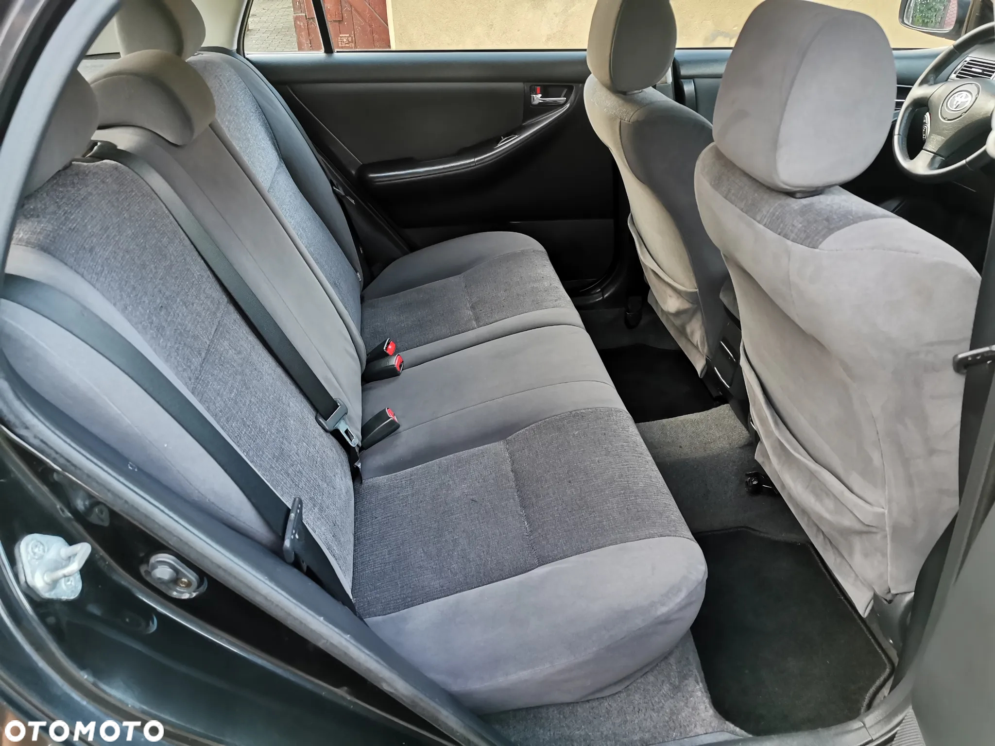 Toyota Corolla 1.6 VVT-i Sol - 19