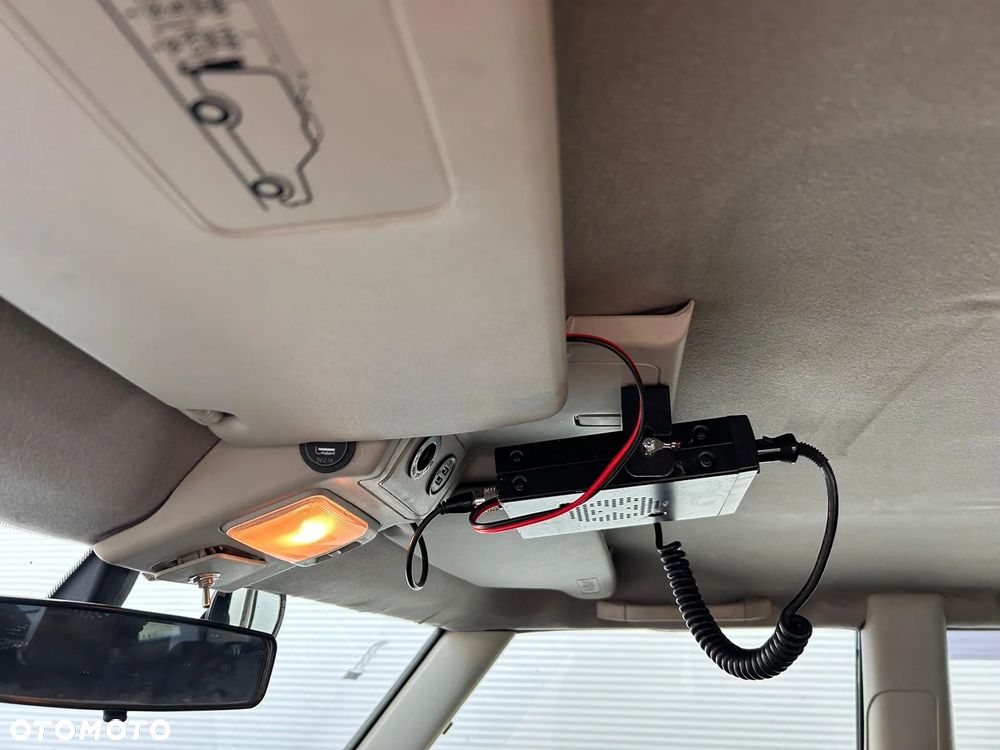 Land Rover Discovery - 12