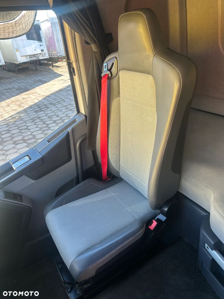 Renault T520 RETARDER / ALUFELGI ALCOA / KSENONY / FULL SPOJLERY / SILNIK 520 KM / PRODUKCJA 2015 ROK !! - 32