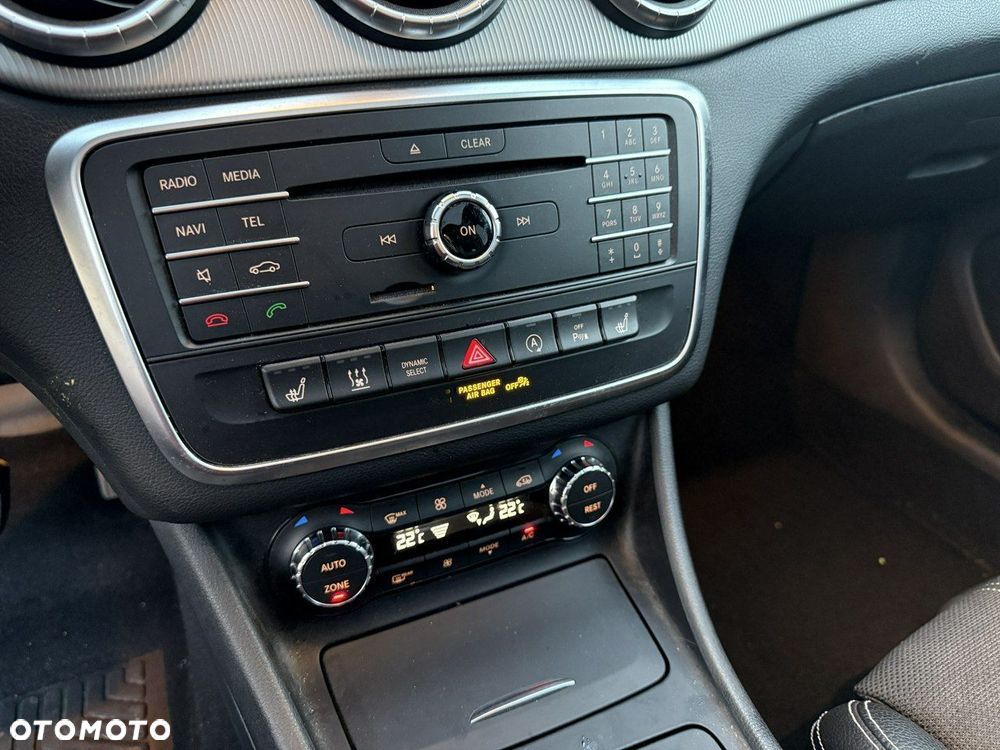 Mercedes-Benz CLA - 12