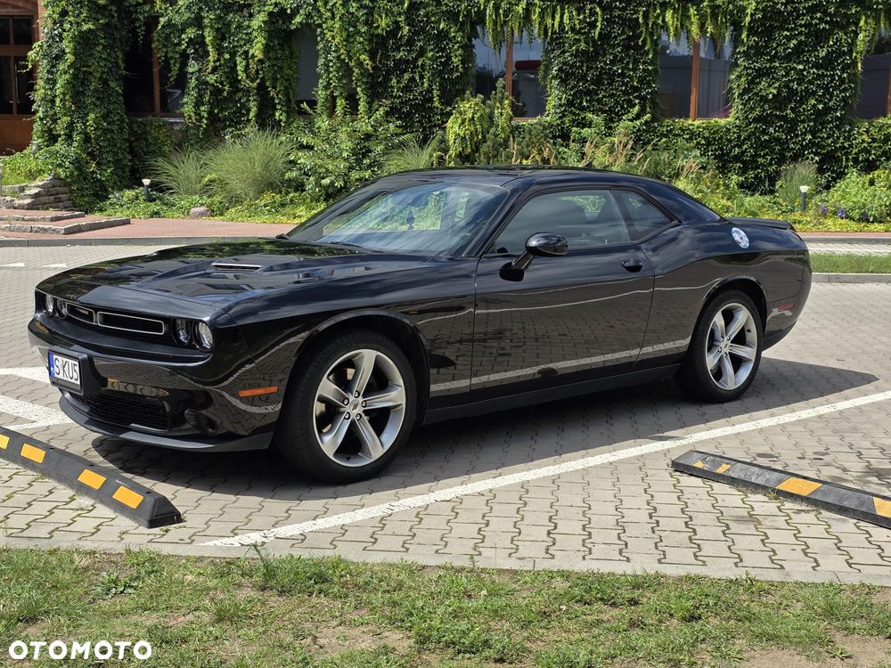 Dodge Challenger - 1