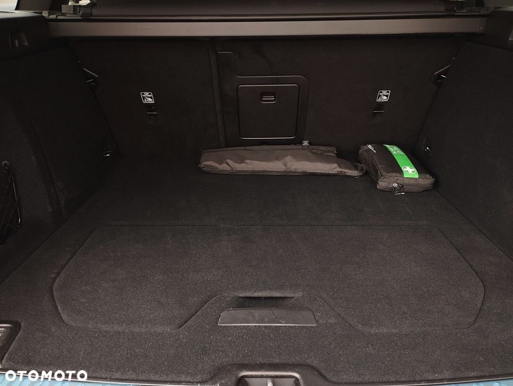 Volvo V60 Cross Country Plus B5 B AWD - 30