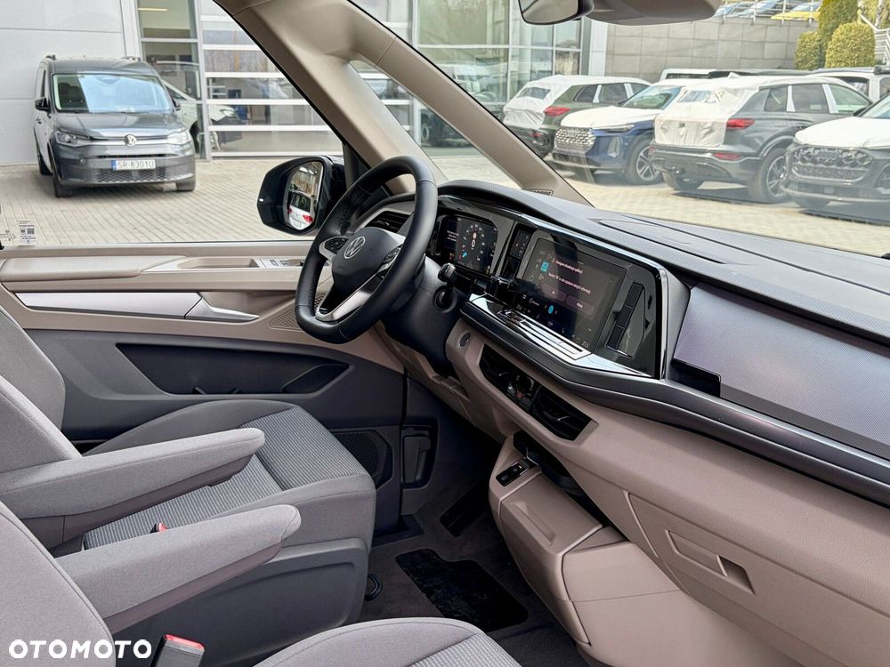 Volkswagen Multivan - 11