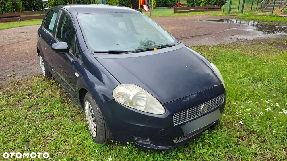 Fiat Grande Punto Actual 1.4 8V Estiva Blue&Me - 2