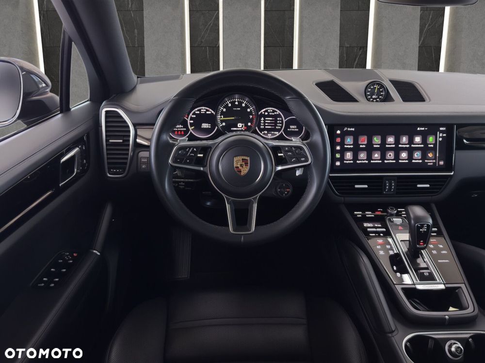 Porsche Cayenne - 12
