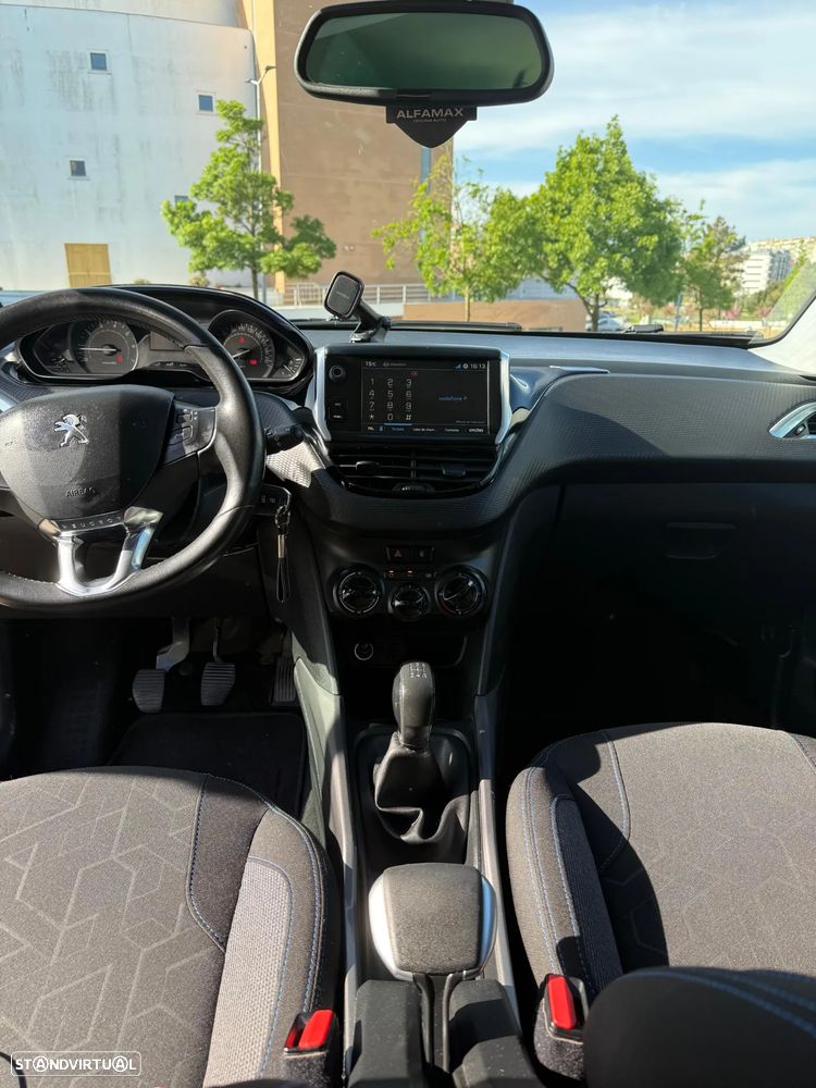 Peugeot 2008 1.2 PureTech Style - 11