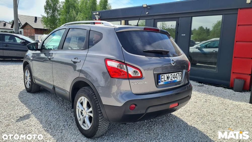 Nissan Qashqai - 2