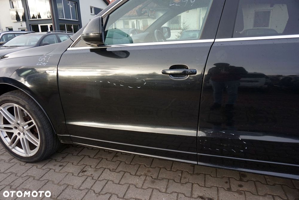 DRZWI PRZEDNIE LEWE Q5 I 8R LZ9Y  CZARNY AUDI 2008-2012 - 2