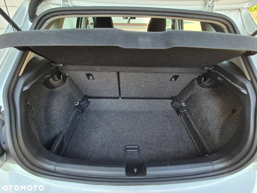 Volkswagen Polo - 18