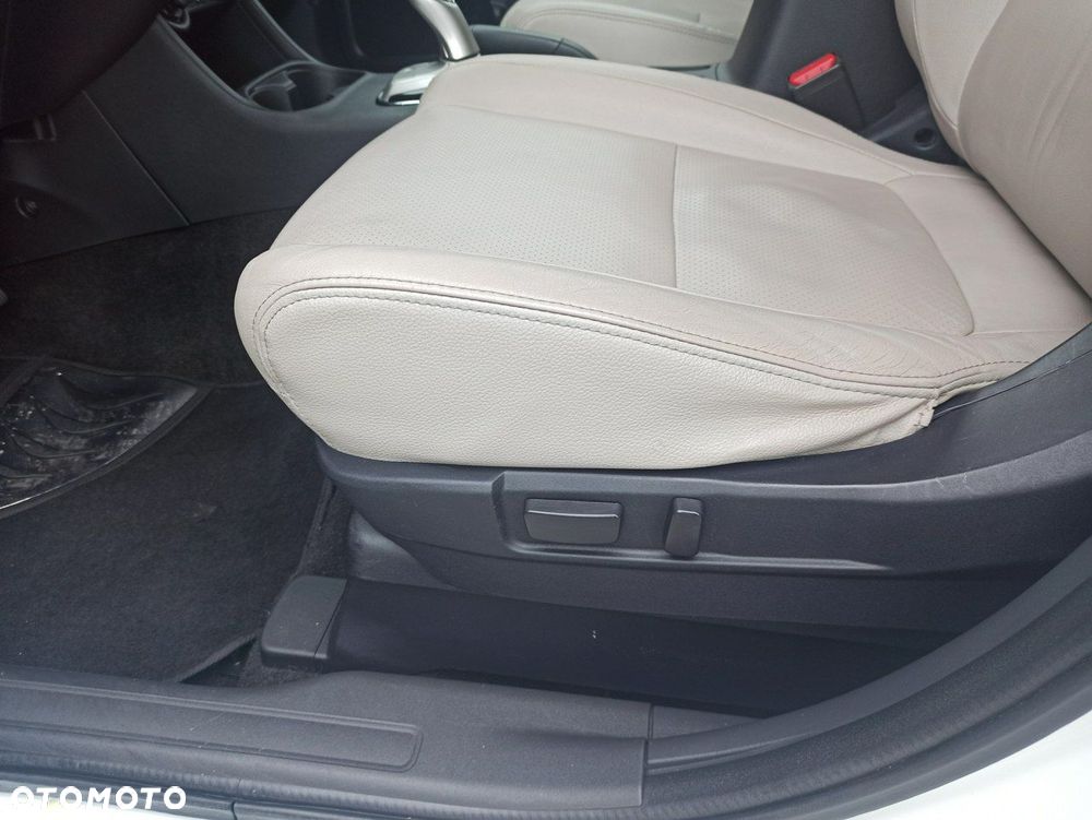 Mitsubishi Outlander - 29