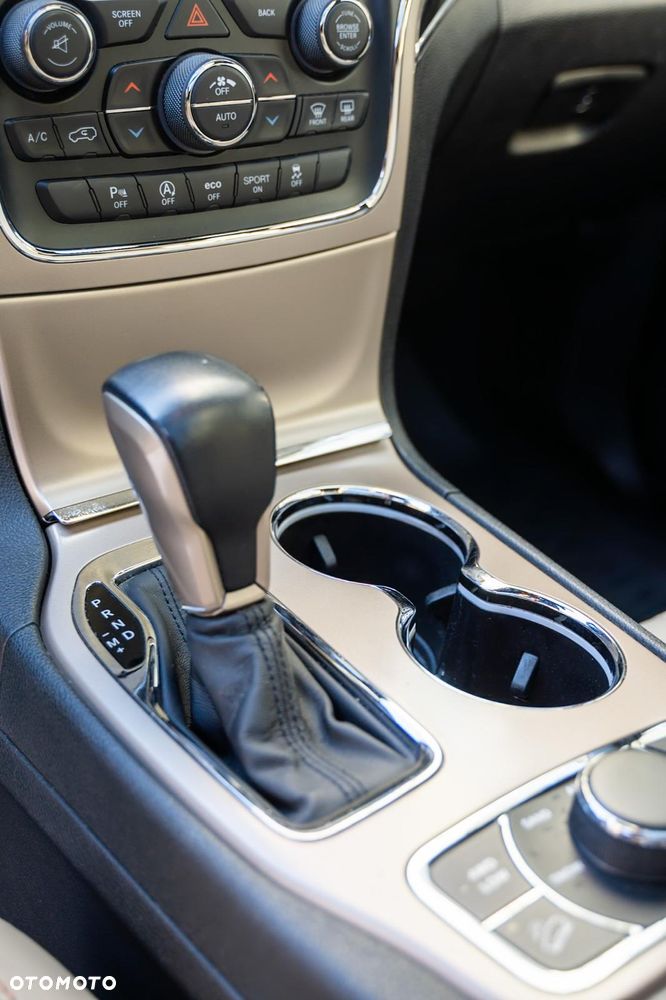 Jeep Grand Cherokee 3.6 V6 Pentastar 4WD Automatik Overland - 19