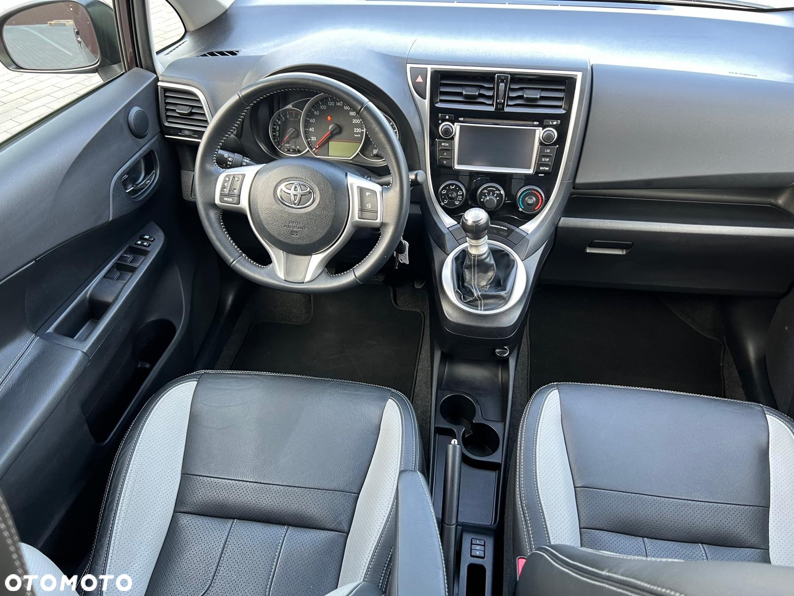 Toyota Verso S 1.33 VVT-i - 13