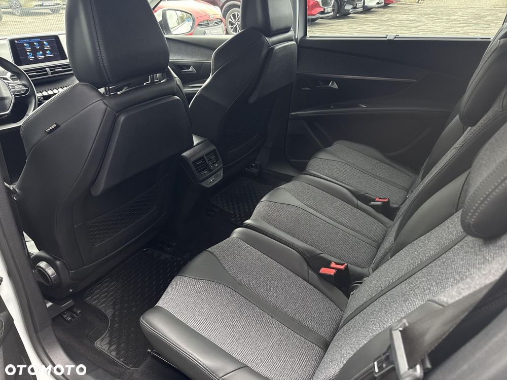 Peugeot 5008 1.6 PureTech Allure S&S EAT8 - 27