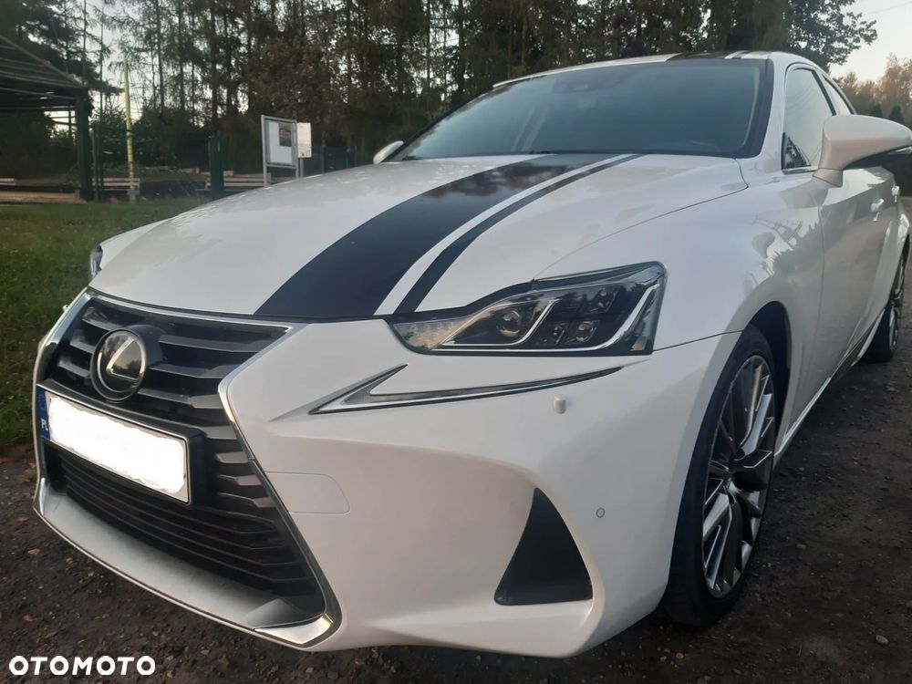 Lexus IS 300h Prestige EU6 - 1