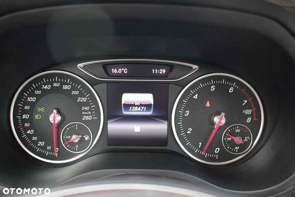 Mercedes-Benz Klasa B 180 UrbanStyle Edition - 15