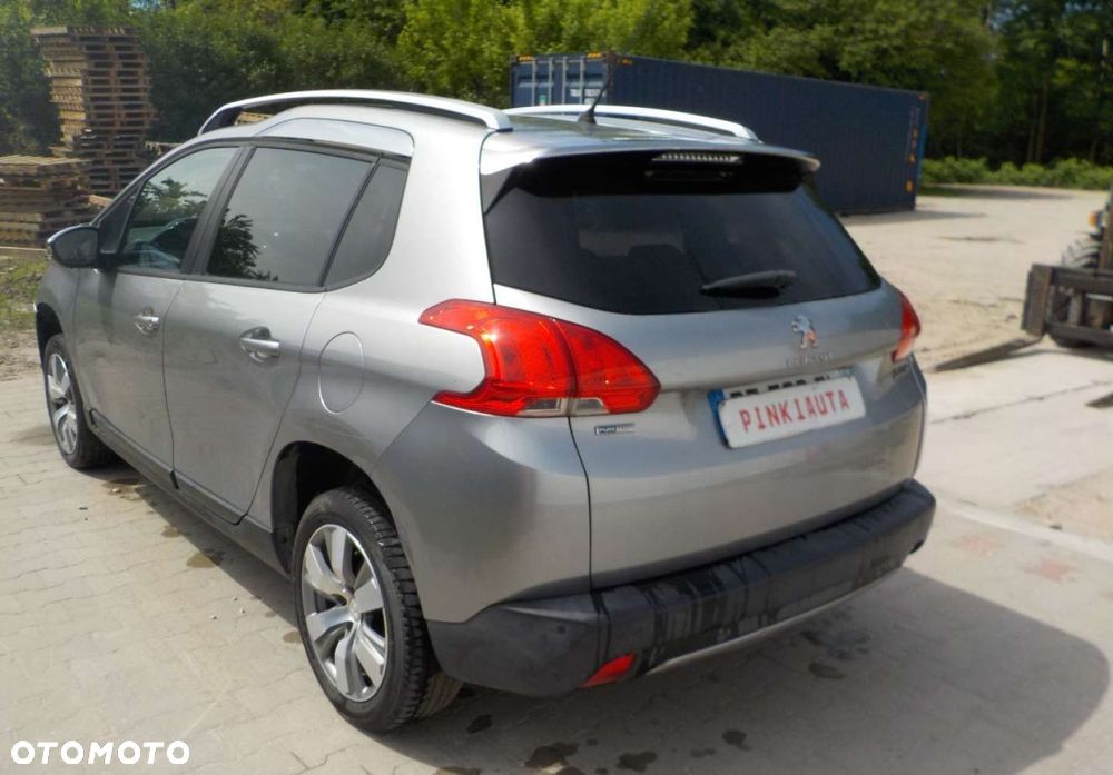 Peugeot 2008 - 8