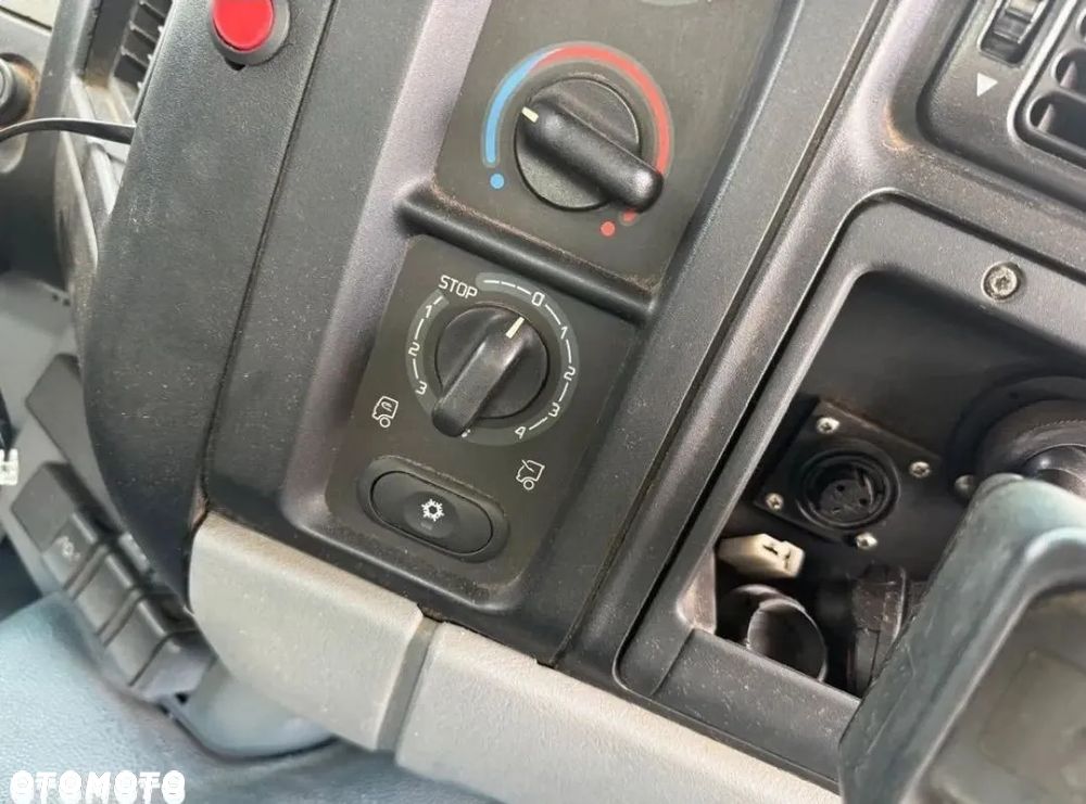 Renault Kerax 4x4 320DCi Wywrotka 3str 2004r. Klima SPECJALNY Solarka ACOMETIS Piaskarka Pług - 29