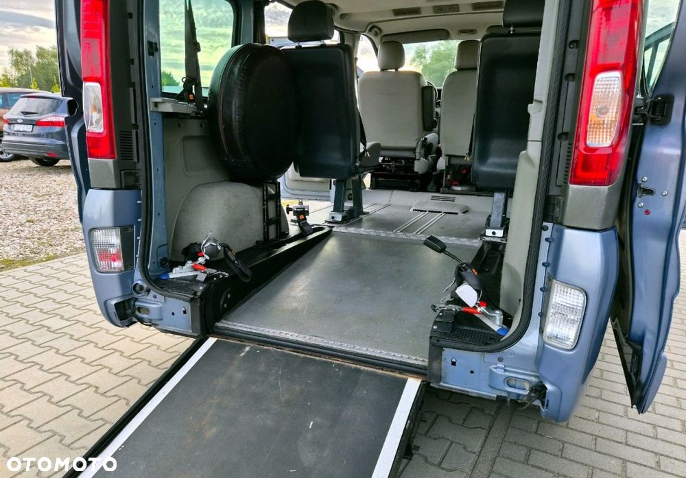 Opel Vivaro - 24