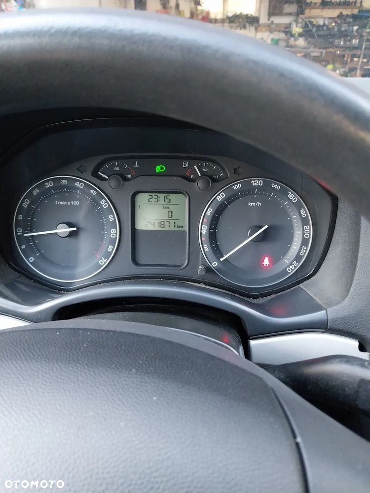 Skoda Octavia 1.6 FSI Classic - 4