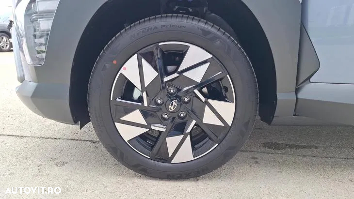 Hyundai KONA - 18