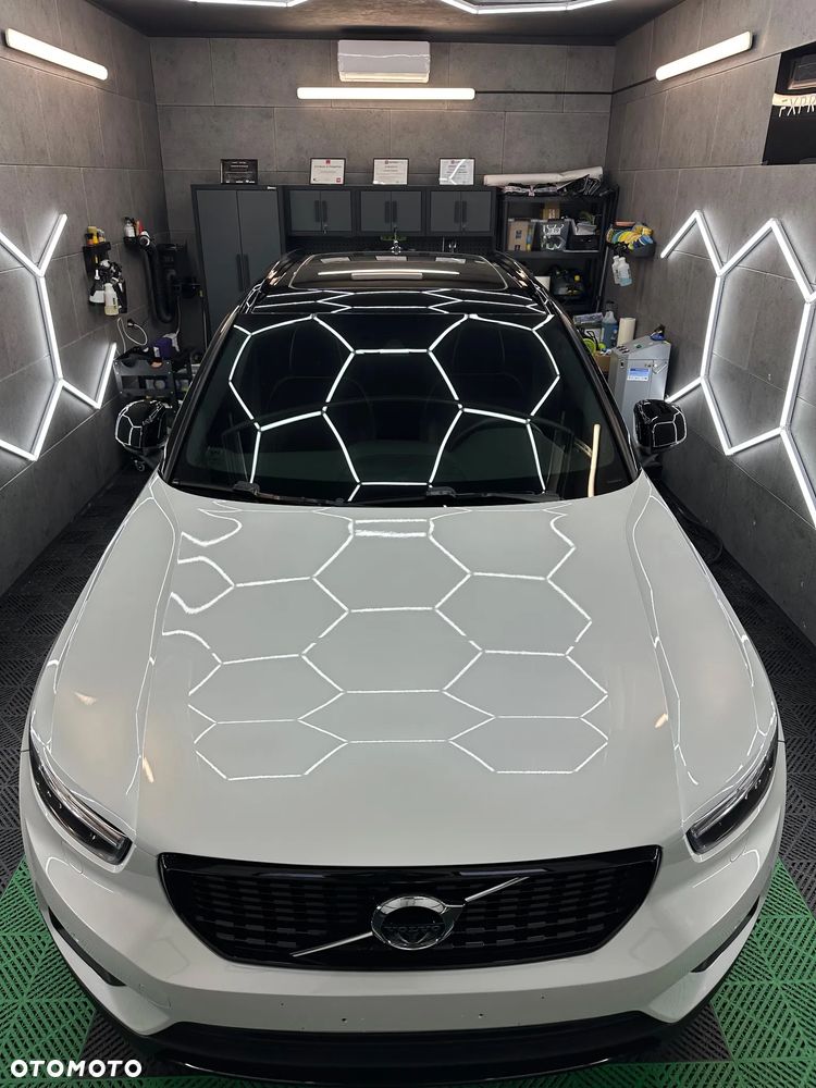 Volvo XC 40 T5 AWD Geartronic R-Design - 4