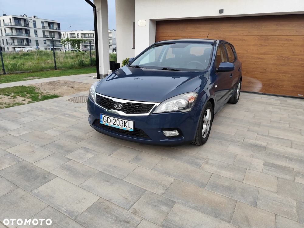 Kia Ceed 1.6 L - 2