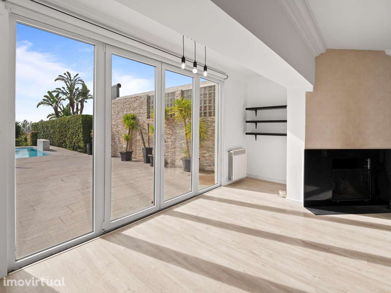 Terreno Costeiro de Prestígio com Residência Existente - Grande imagem: 2/26