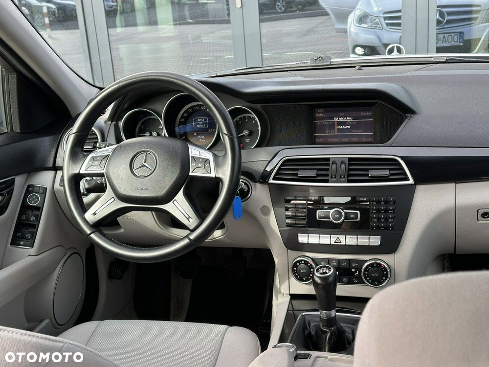 Mercedes-Benz Klasa C 180 BlueEFFICIENCY - 11