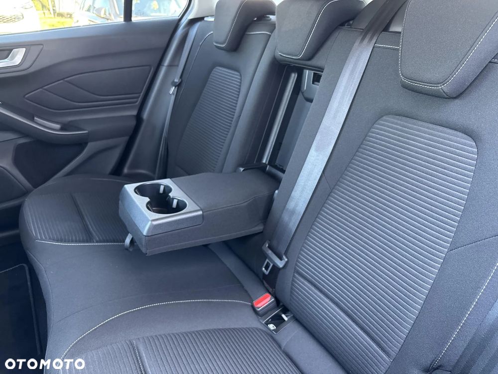Ford Focus 1.0 EcoBoost Titanium Design - 17