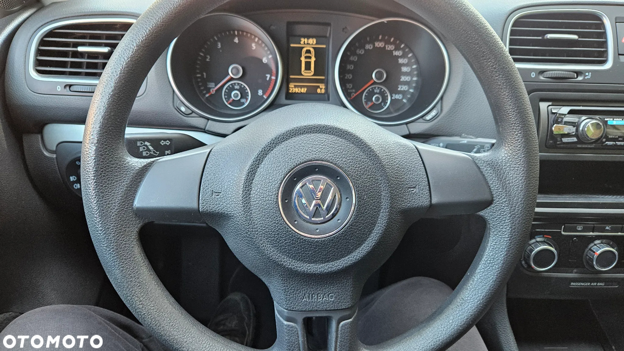Volkswagen Golf 1.6 Team - 25