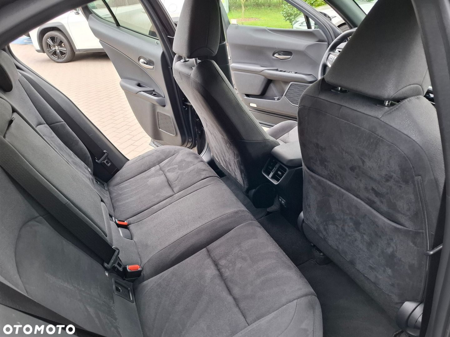 Lexus UX - 23