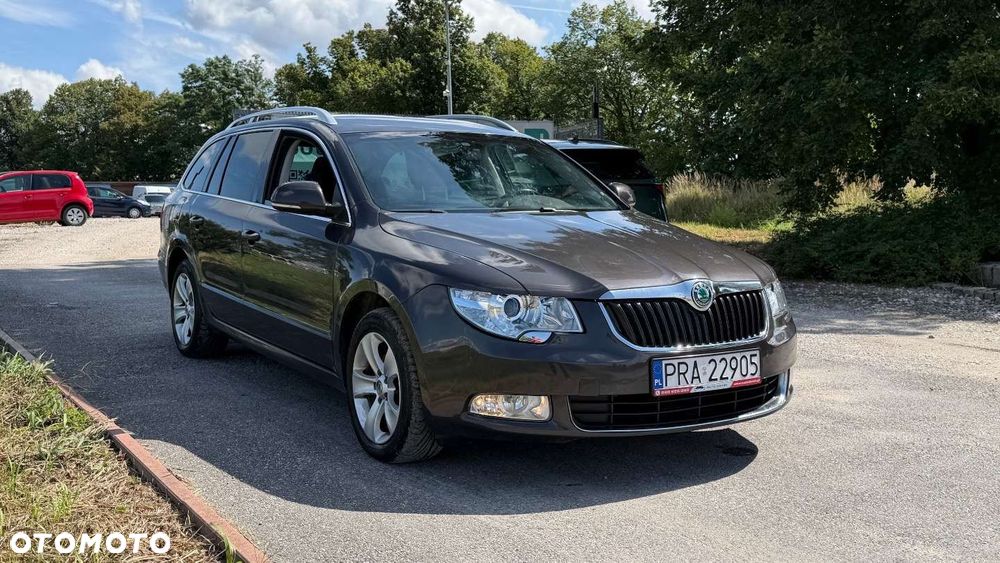 Skoda Superb 2.0 TDI Business DSG - 8