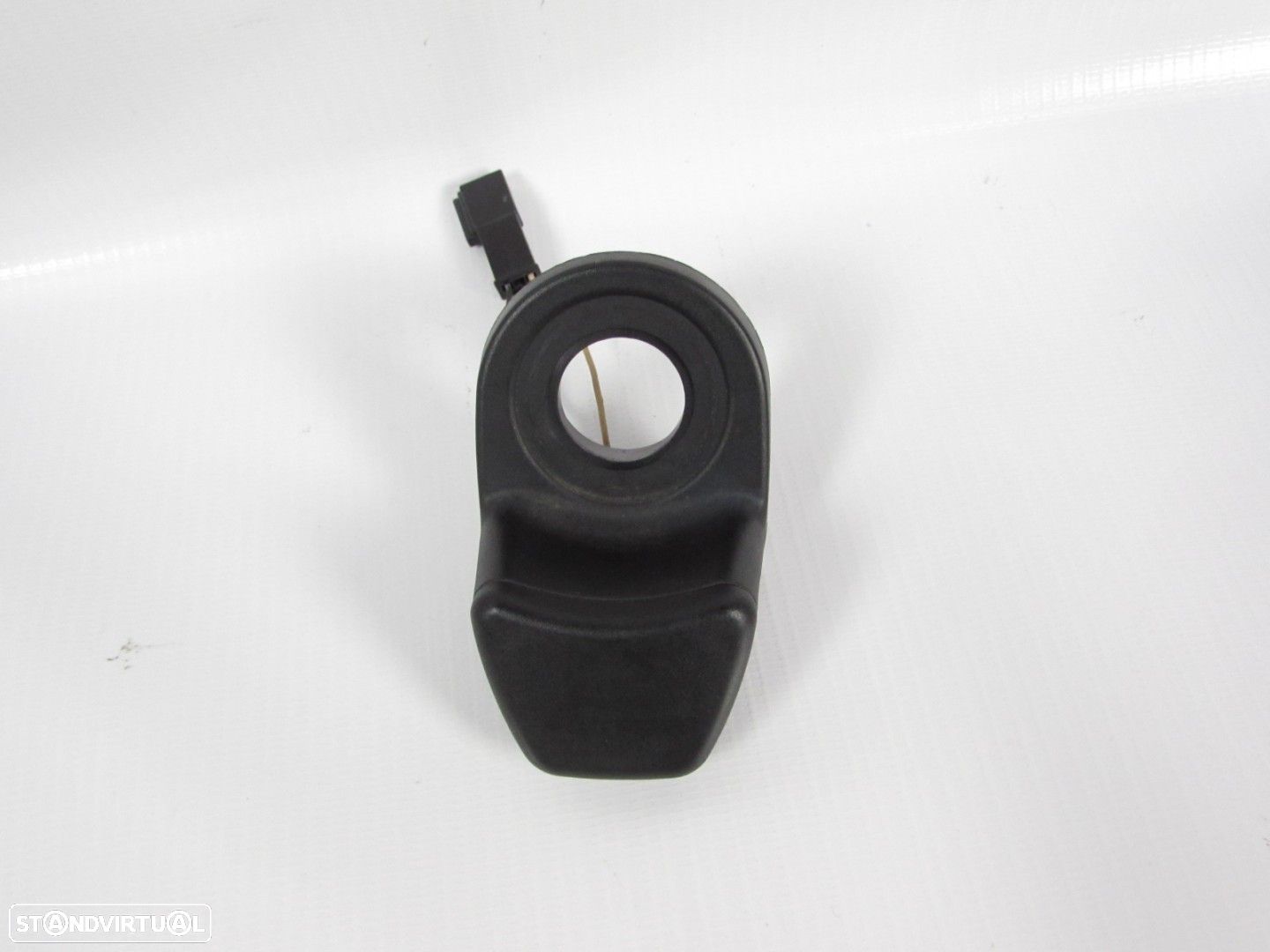 Botão do óculo Trás Seminovo/ Original BMW 3 Touring (F31)/BMW 5 Touring (G31)/B... - 1