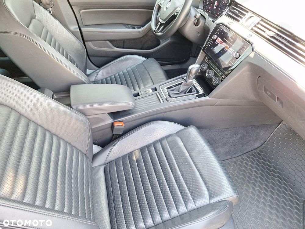 Volkswagen Passat 2.0 TSI 4Mot Highline DSG - 14