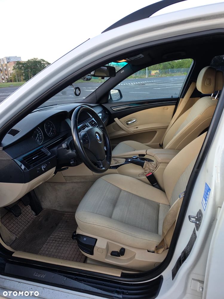 BMW Seria 5 520d - 13