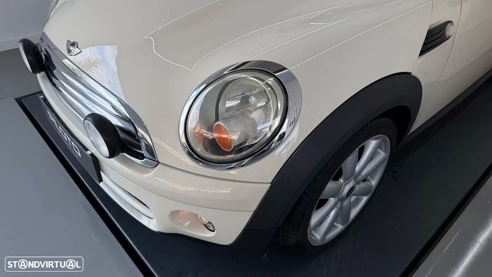 MINI 3 Portas Cooper D - 2