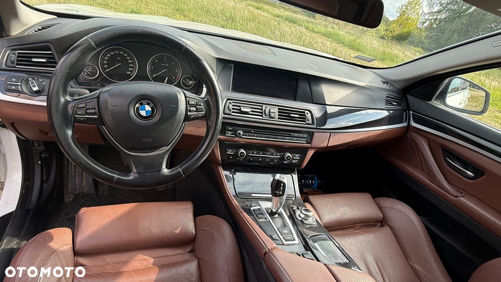 BMW Seria 5 520d - 13