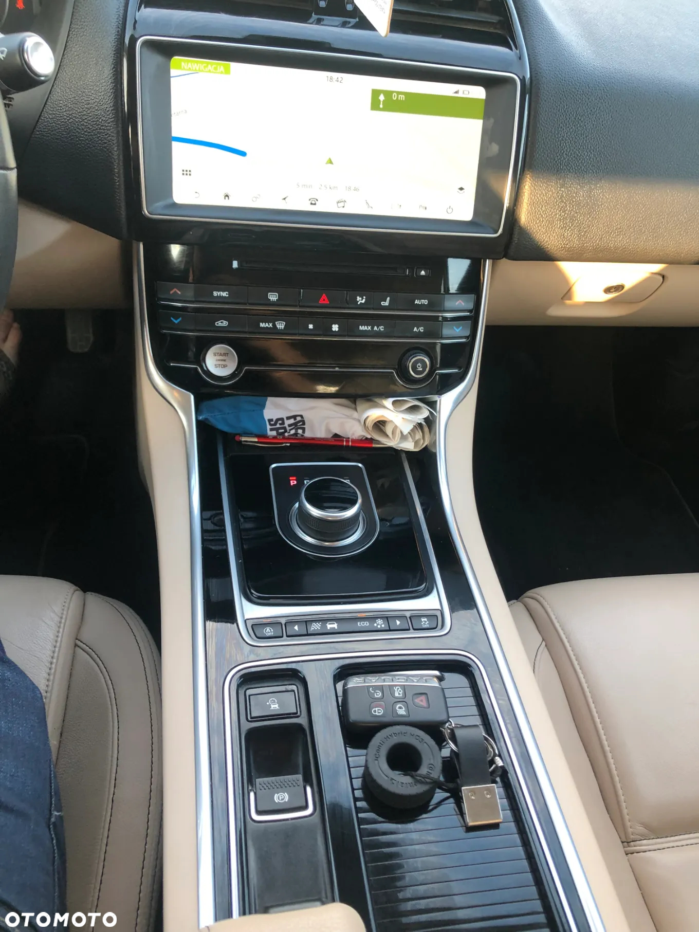Jaguar XE 2.0 D AWD Prestige - 10