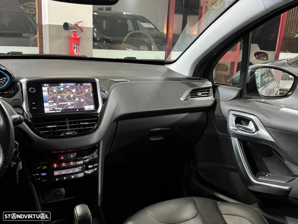 Peugeot 2008 PureTech 110 Stop&Start Allure - 18