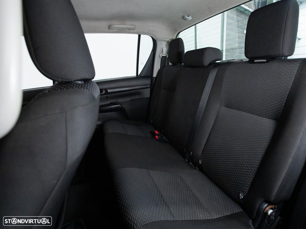 Toyota Hilux 2.4 D-4D 4WD CD - 10