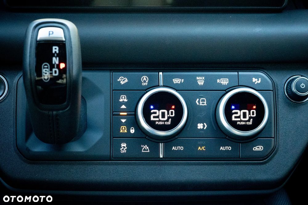 Land Rover Defender 110 D250 X-Dynamic HSE - 22