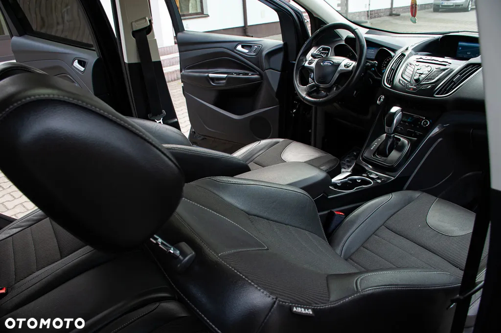 Ford Kuga 2.0 TDCi 4x4 Titanium - 8