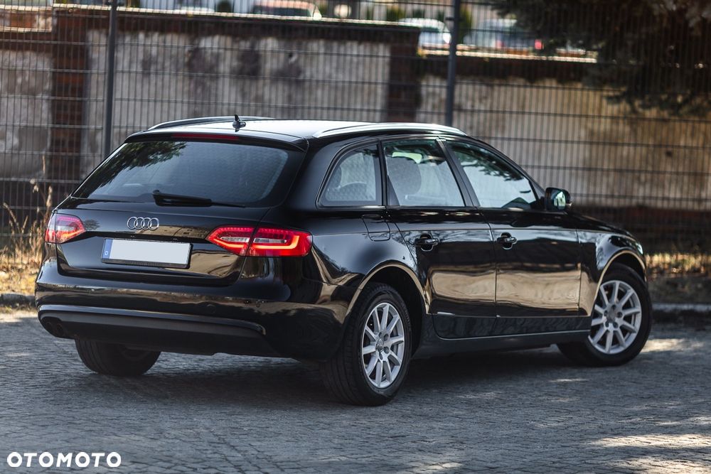 Audi A4 Avant 2.0 TDI DPF - 12