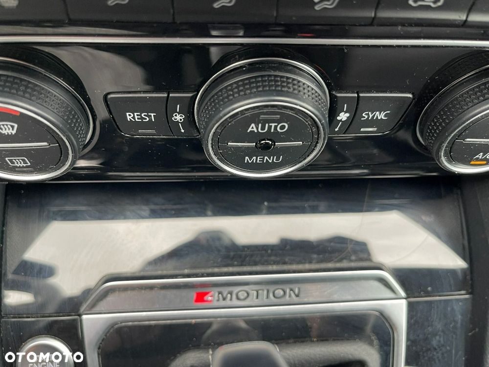 Volkswagen Arteon 2.0 TDI Bi-Turbo SCR 4Mot R-Line DSG - 13