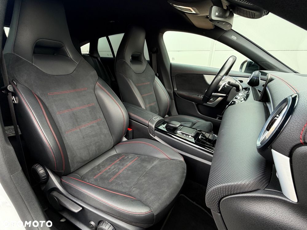 Mercedes-Benz CLA 200 7G-DCT AMG Line - 8