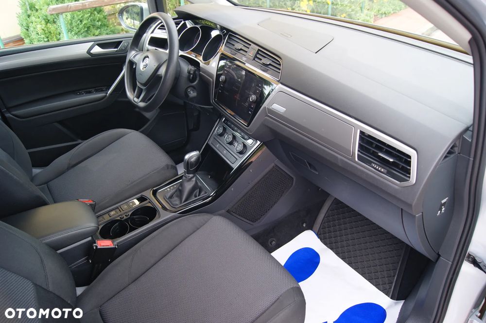 Volkswagen Touran 2.0 TDI SCR DSG Comfortline - 30