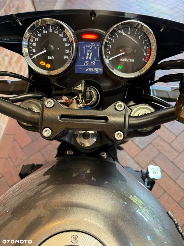 Kawasaki Z 900 RS - 26